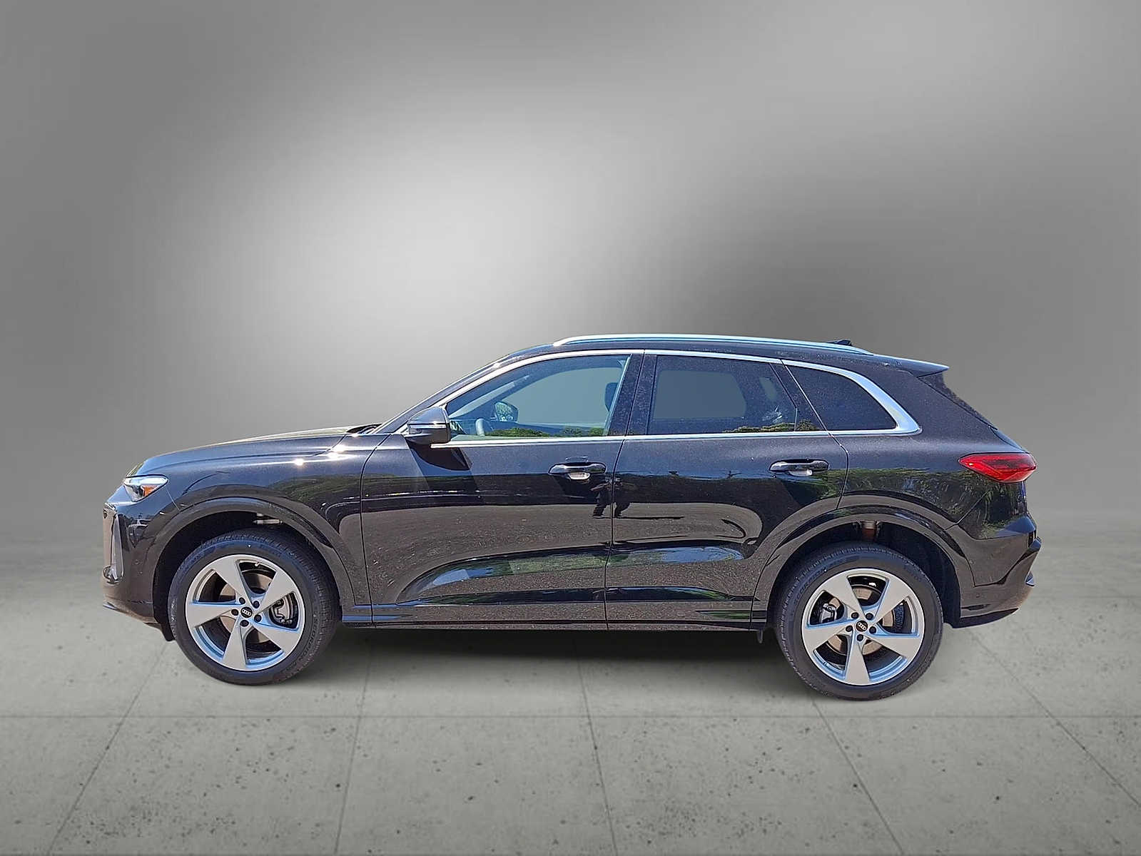 Thumbnail: 2026 Audi Q5 - 4