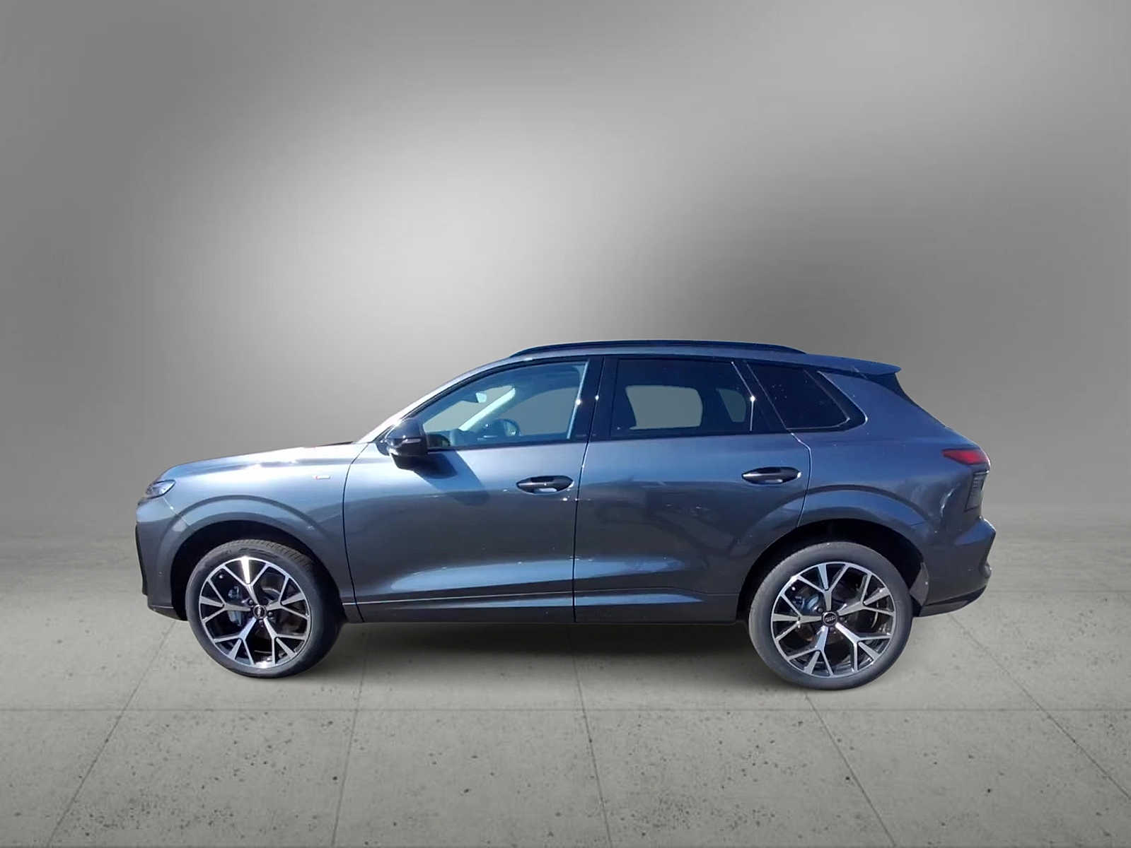 Thumbnail: 2026 Audi Q3 - 5