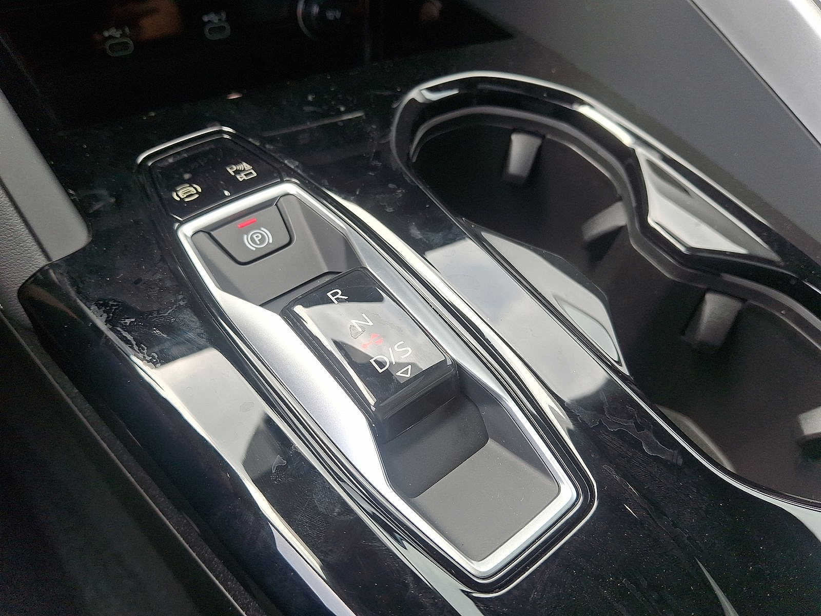 Thumbnail: 2025 Audi Q5 - 14