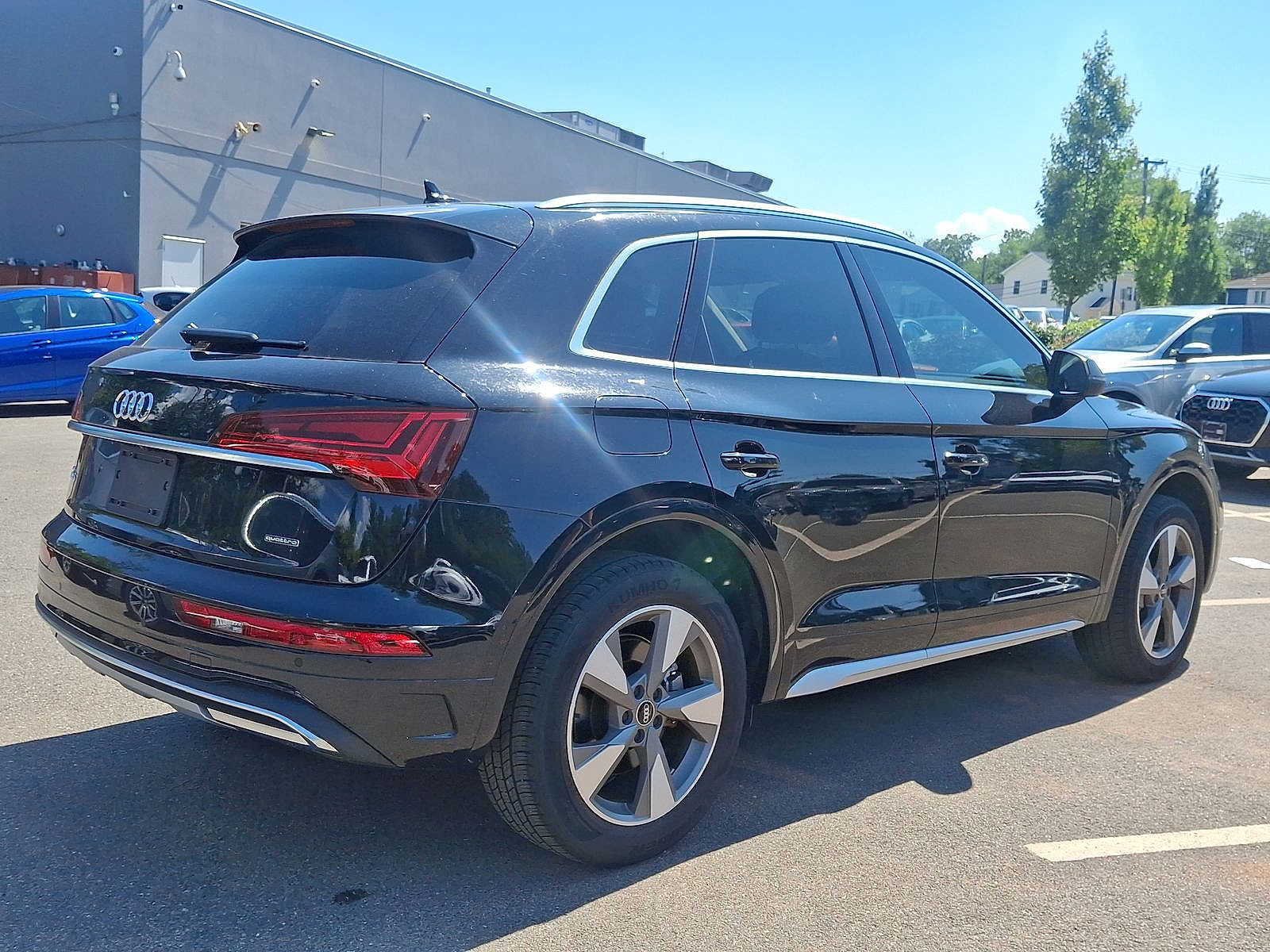 Thumbnail: 2023 Audi Q5 - 25