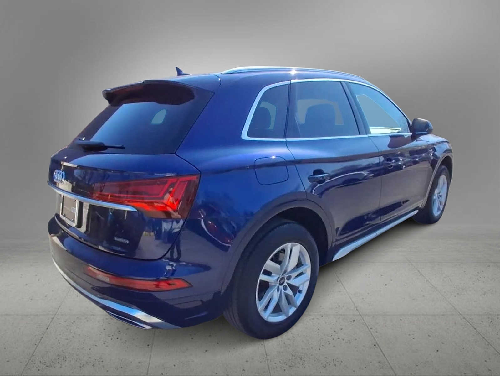 Thumbnail: 2023 Audi Q5 - 8