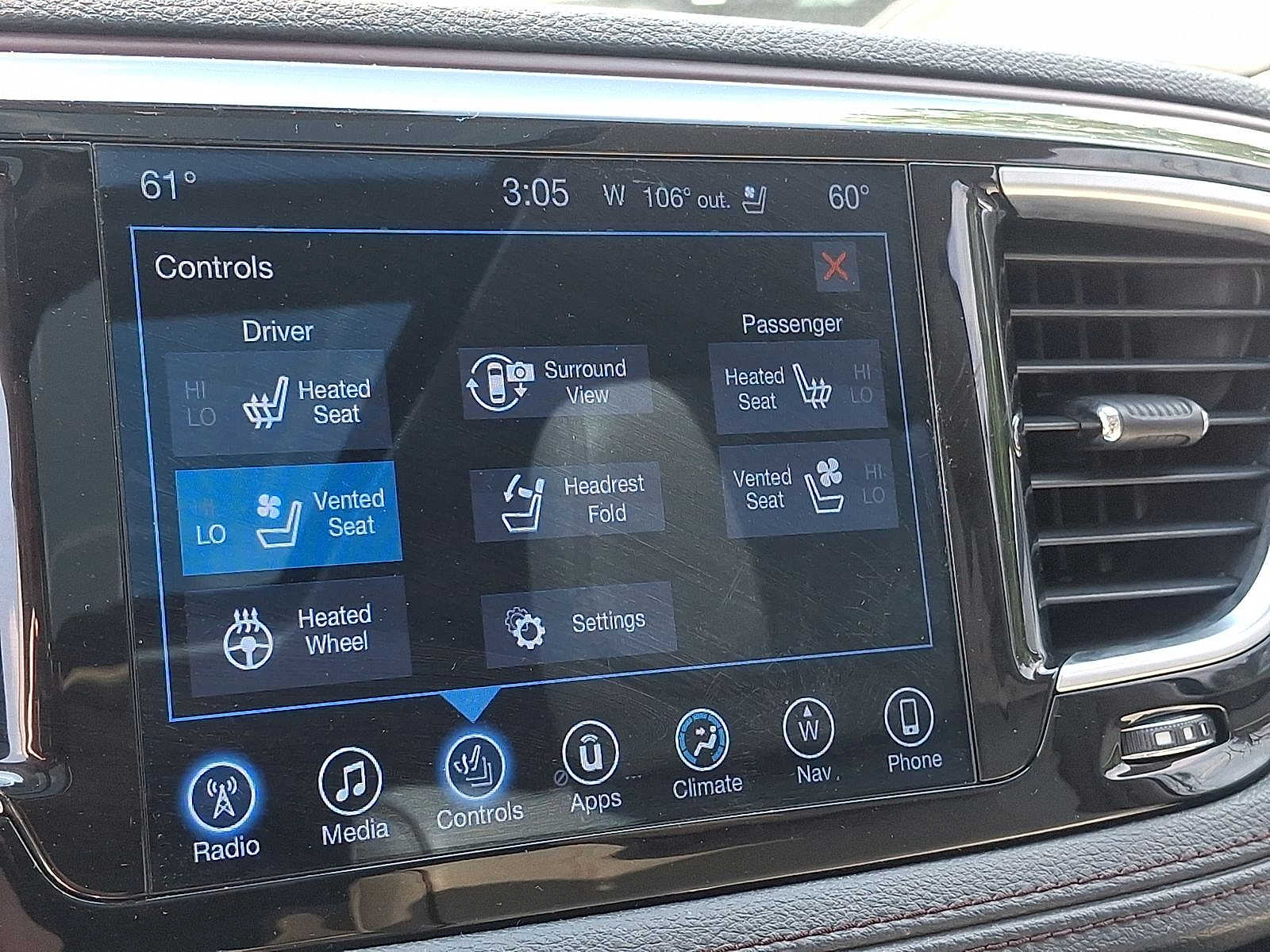 Thumbnail: 2017 Chrysler Pacifica - 19