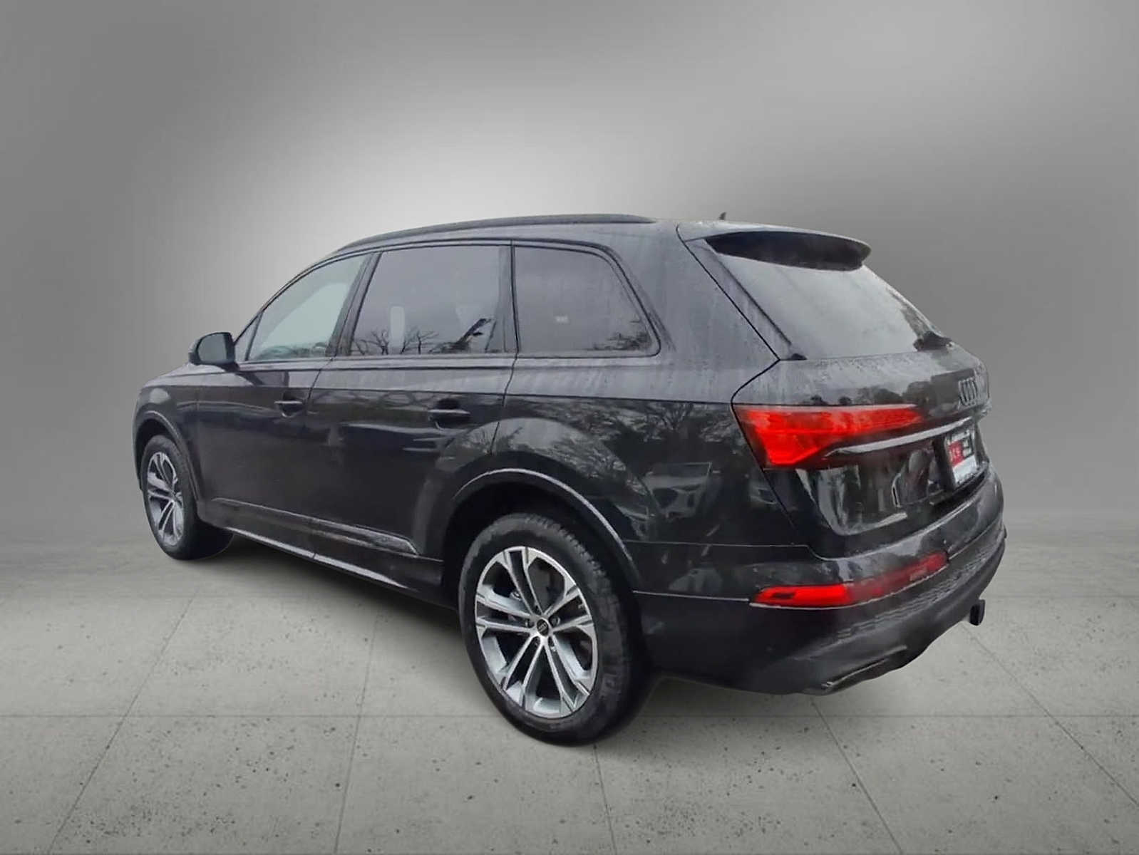 Thumbnail: 2026 Audi Q7 - 6