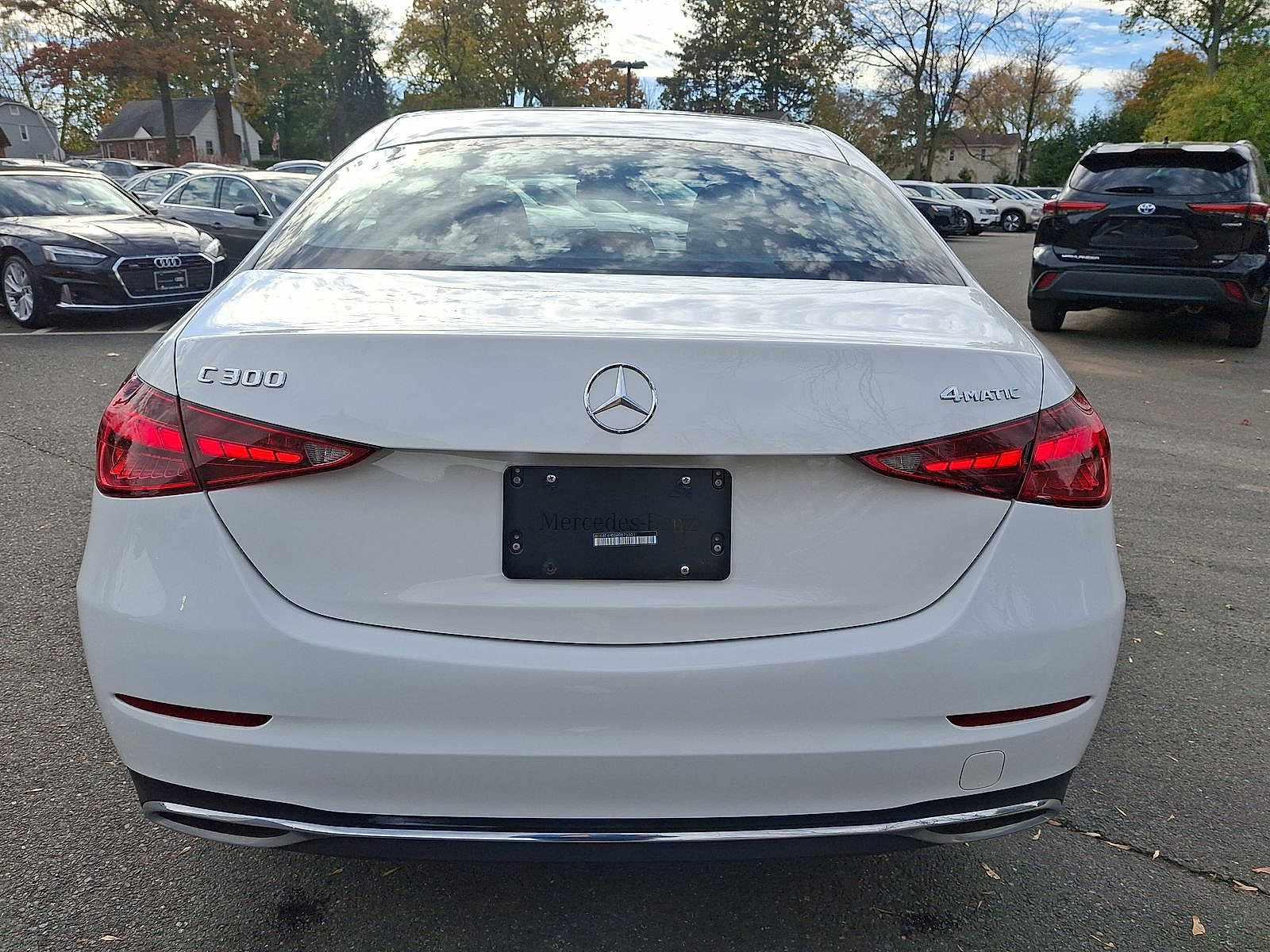 Thumbnail: 2023 Mercedes-Benz C-Class - 21