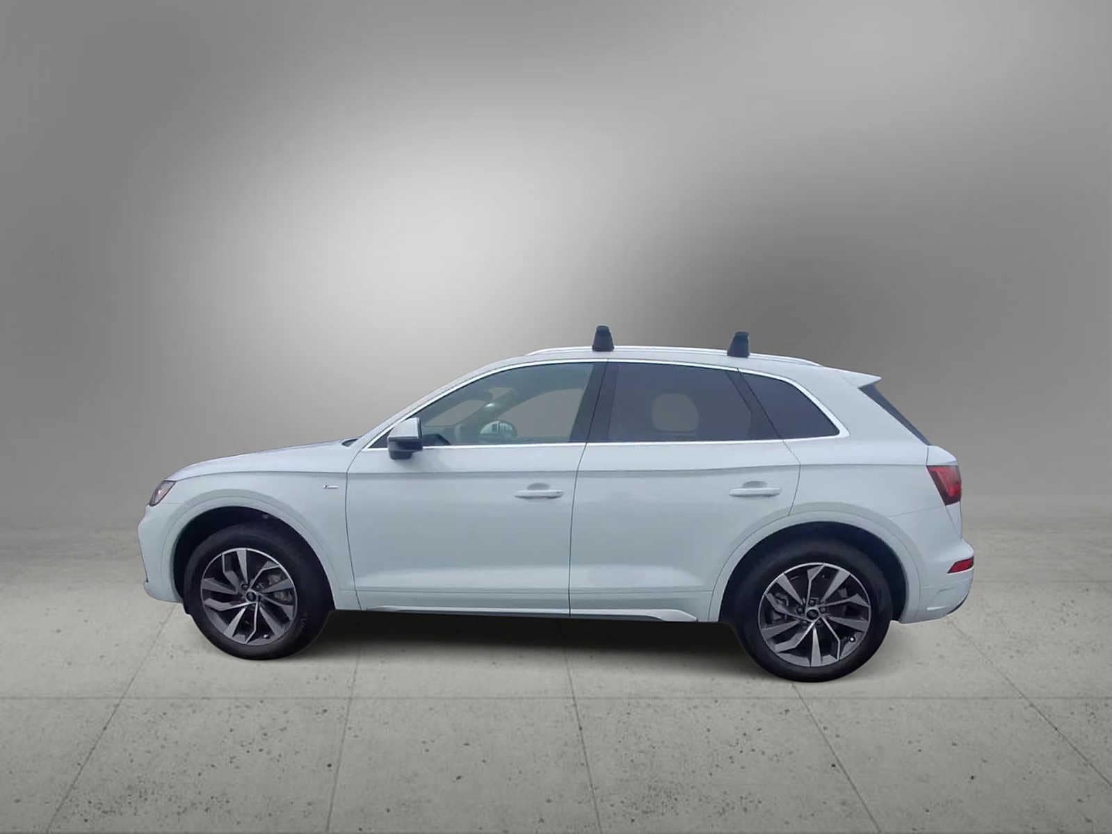 Thumbnail: 2023 Audi Q5 - 5