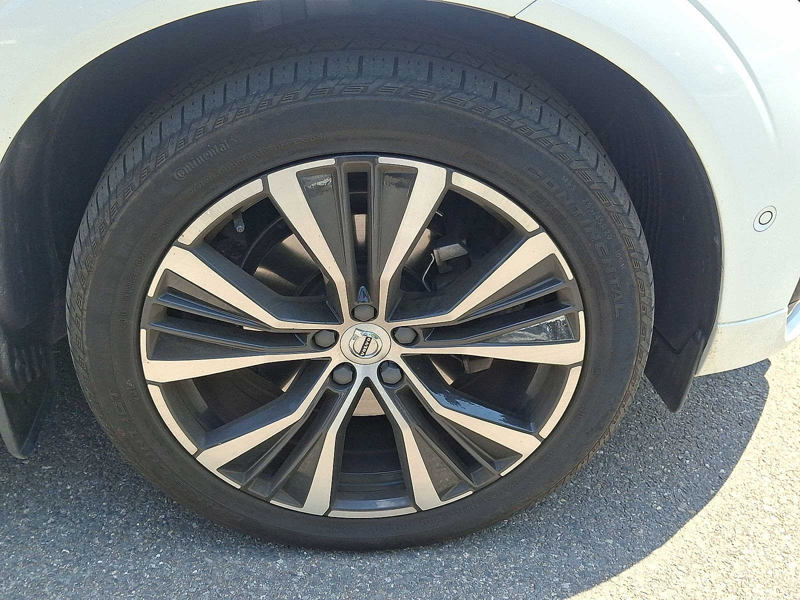 2023 Volvo XC60 B5 Plus 24