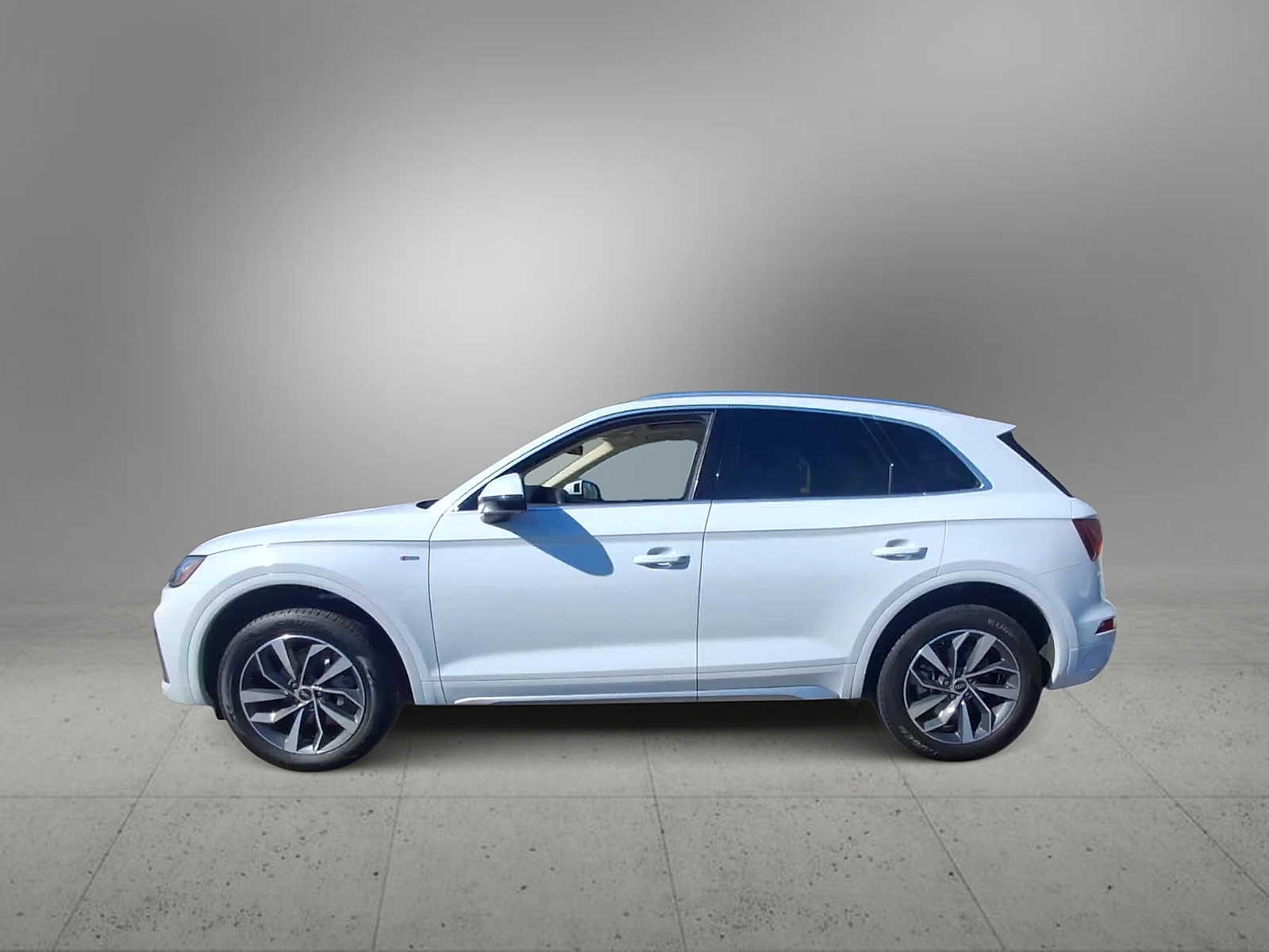 Thumbnail: 2023 Audi Q5 - 5