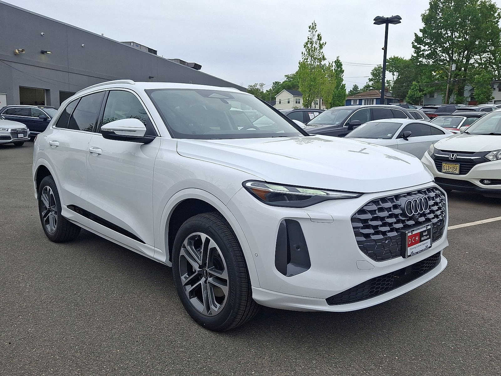Thumbnail: 2026 Audi Q5 - 10