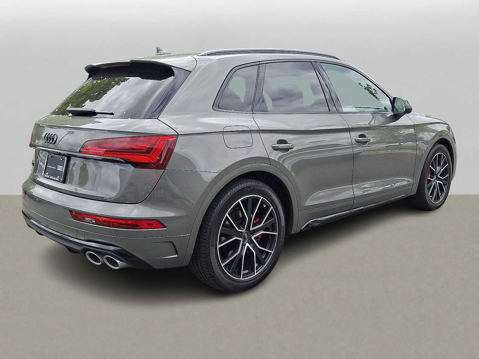 Thumbnail: 2023 Audi SQ5 - 24