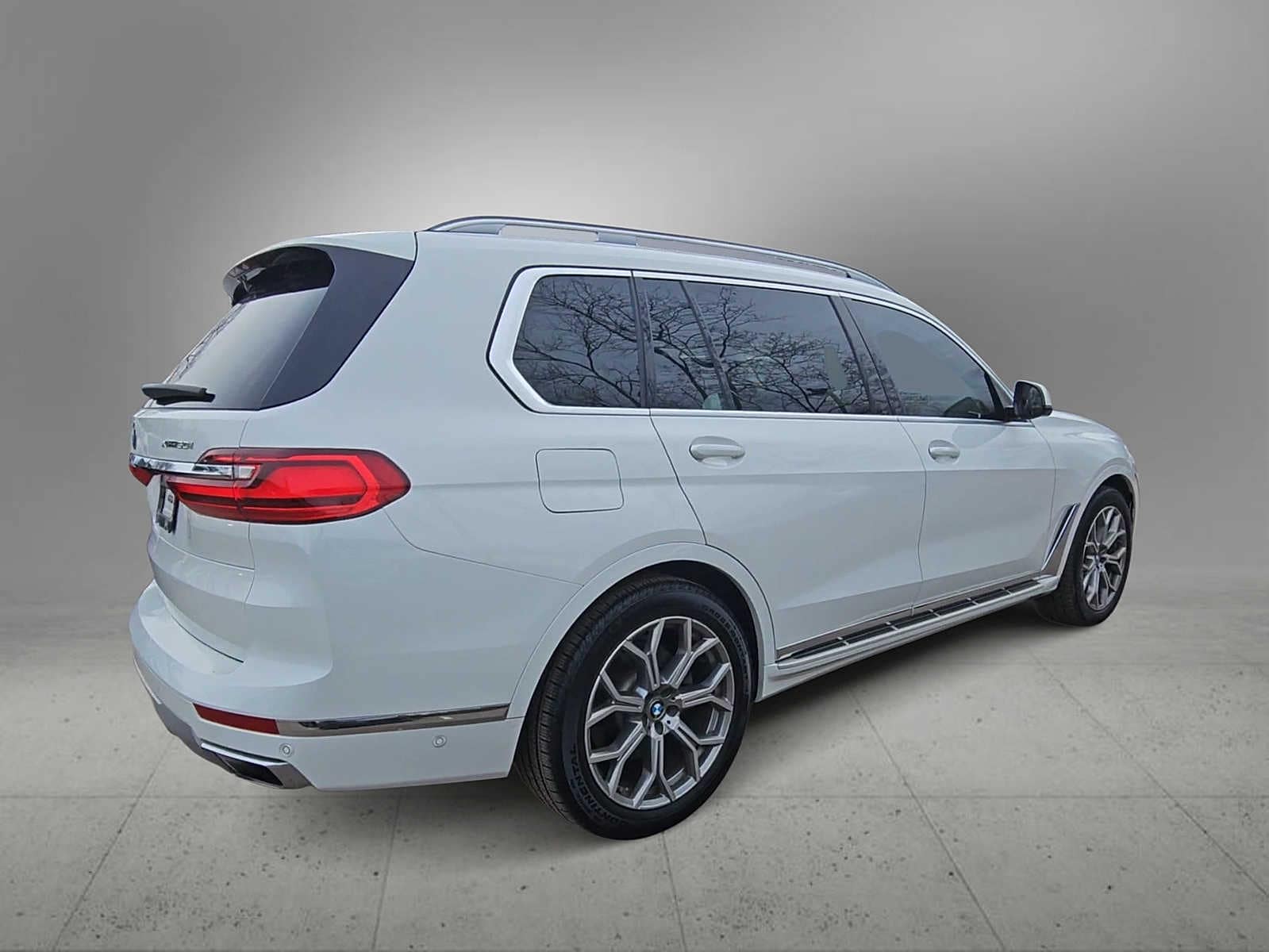 Thumbnail: 2019 BMW X7 - 8