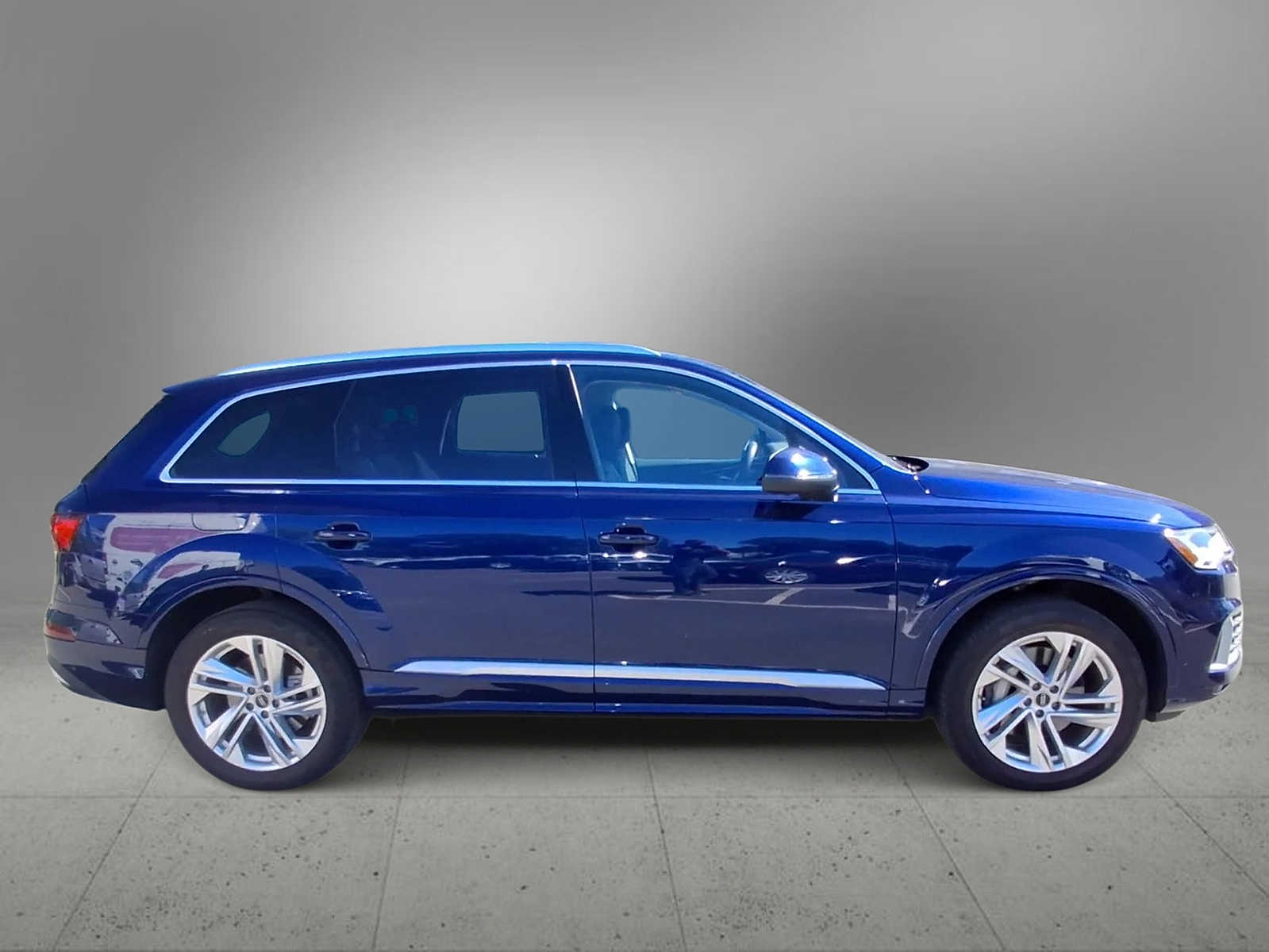 Thumbnail: 2023 Audi Q7 - 8