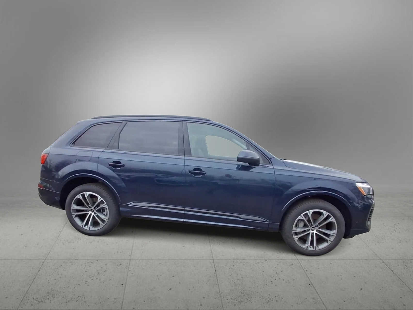 Thumbnail: 2026 Audi Q7 - 9