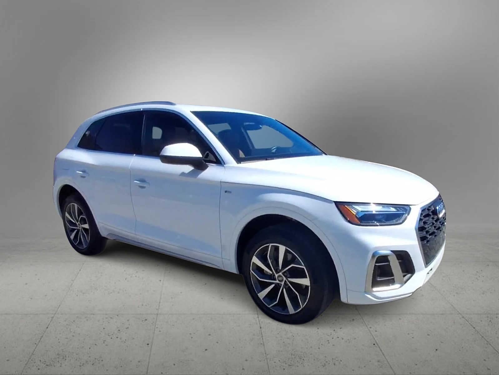 Thumbnail: 2023 Audi Q5 - 2