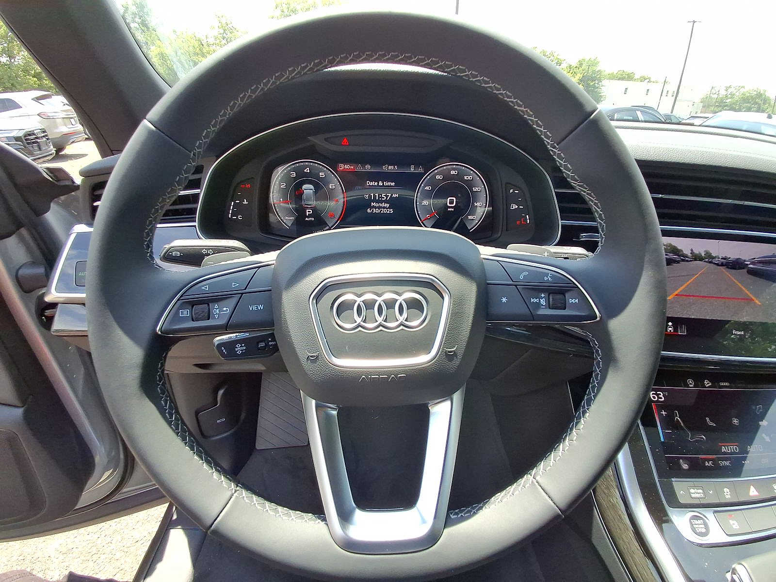 Thumbnail: 2025 Audi Q8 - 17