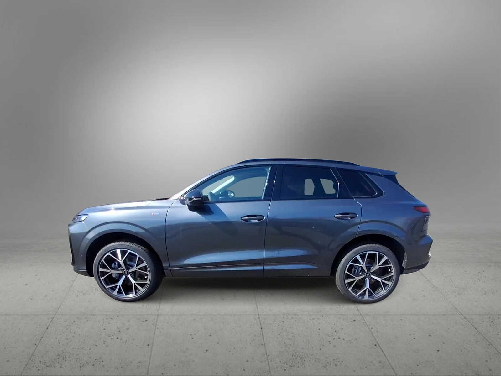 Thumbnail: 2026 Audi Q3 - 5