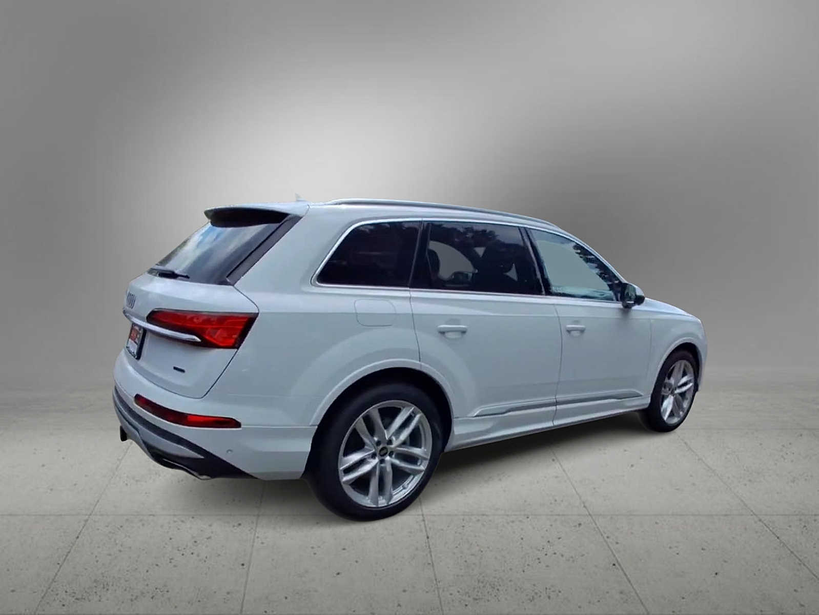 Thumbnail: 2025 Audi Q7 - 8