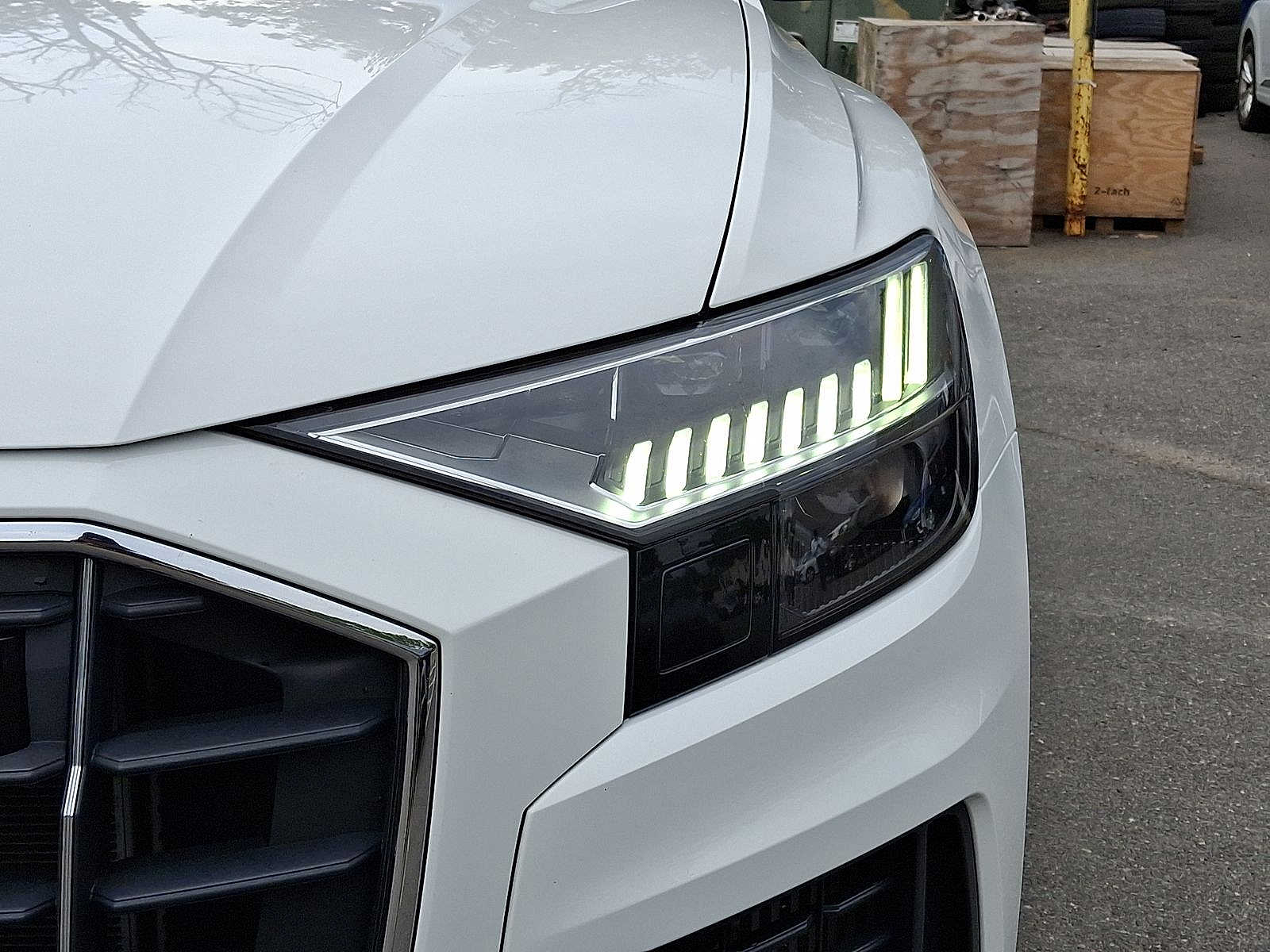 Thumbnail: 2023 Audi Q8 - 33
