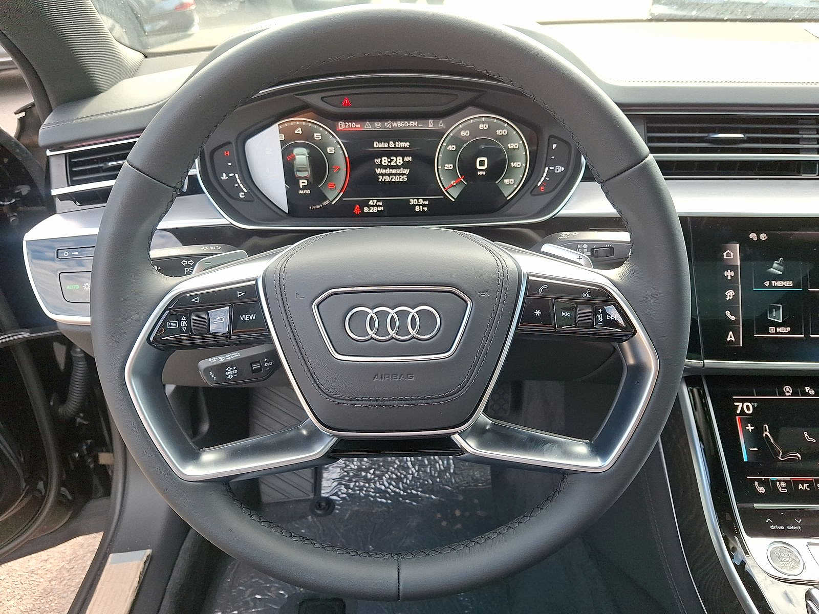 Thumbnail: 2025 Audi A8 - 17
