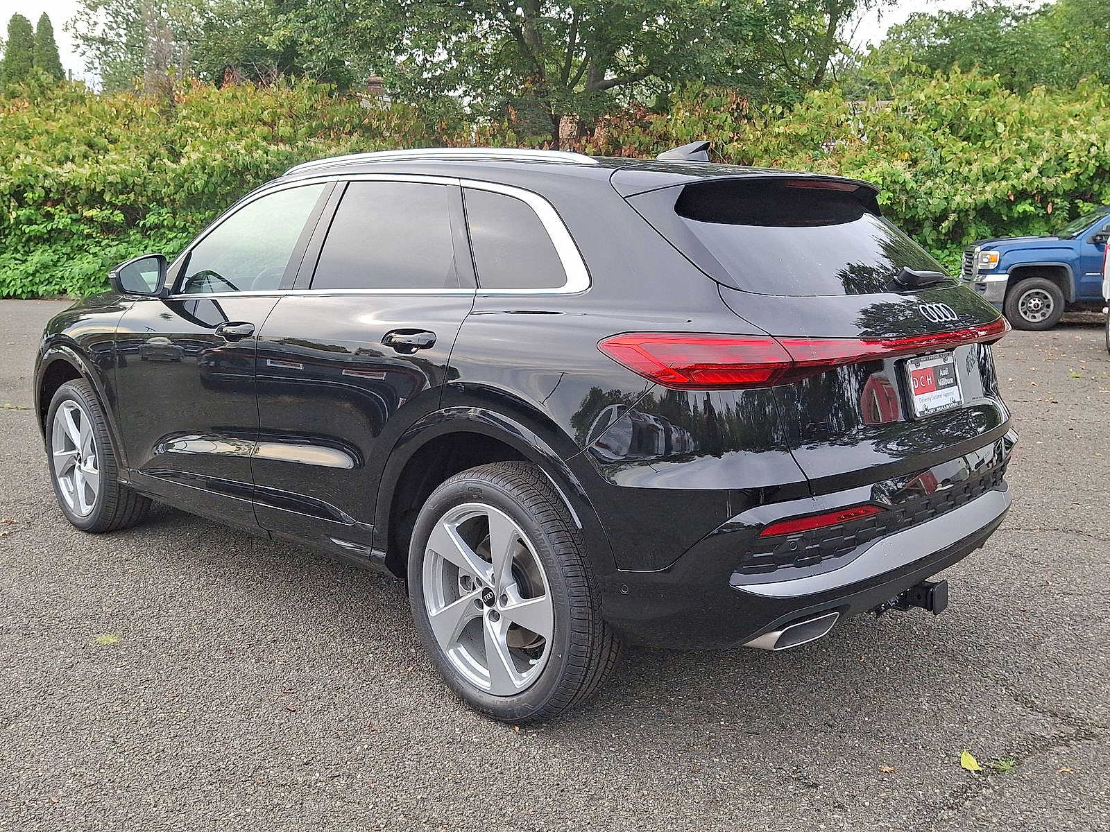 Thumbnail: 2025 Audi Q5 - 11