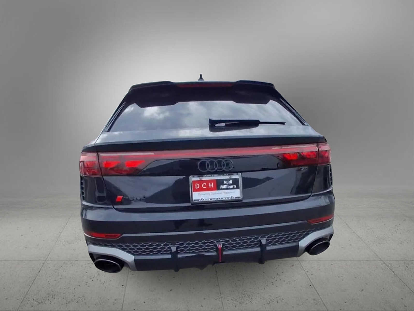 Thumbnail: 2026 Audi RS Q8 - 7
