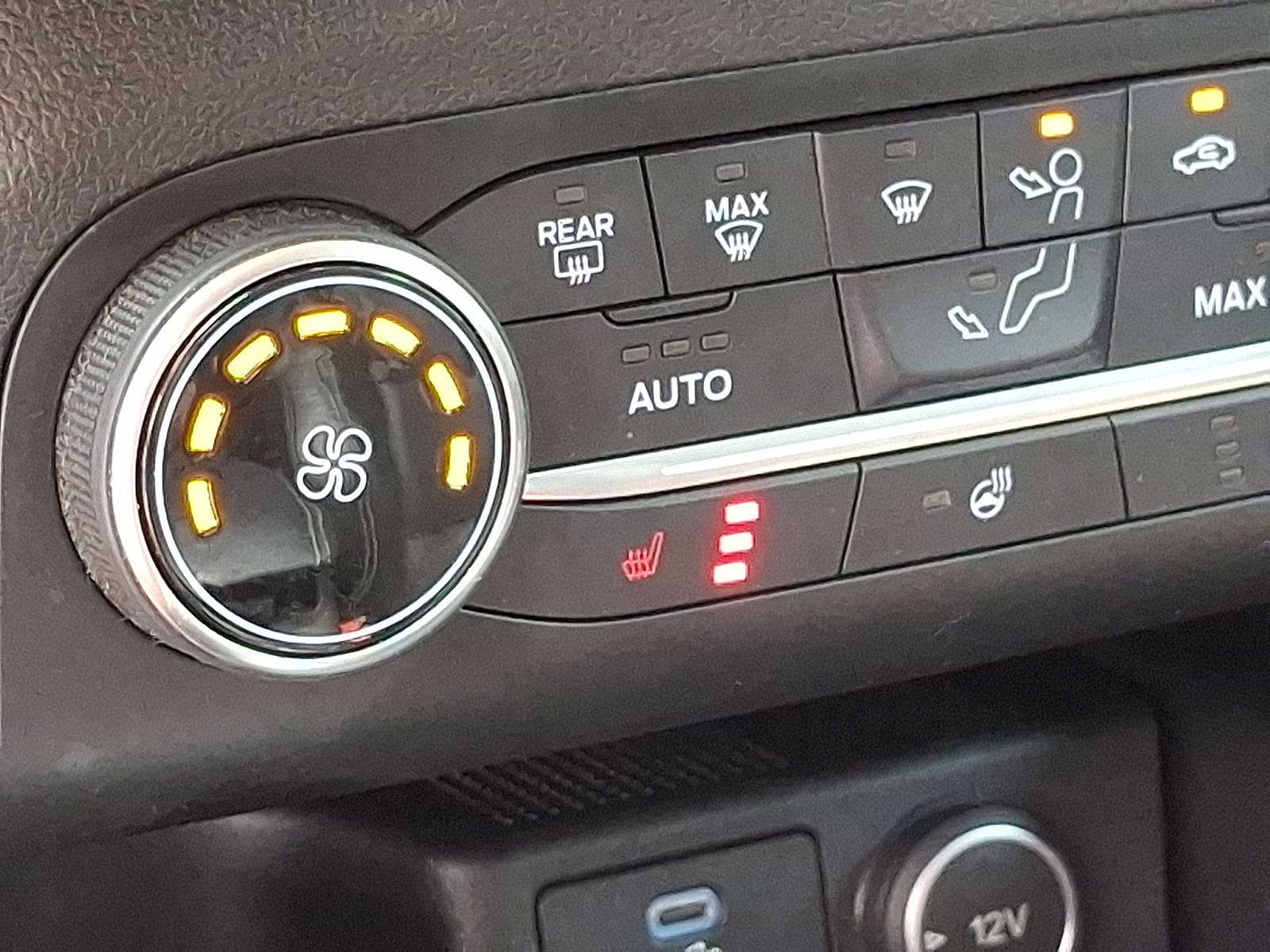 2020 Ford Escape SEL 18