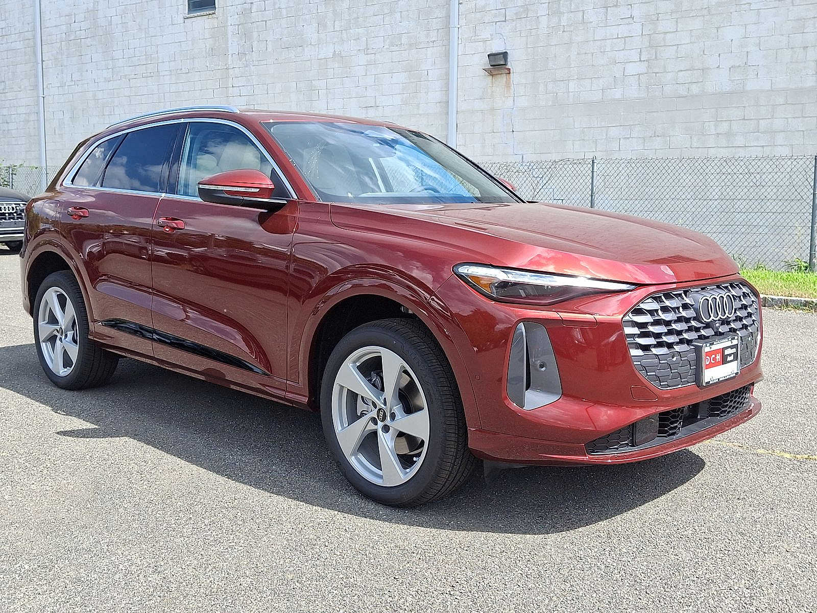 Thumbnail: 2025 Audi Q5 - 10