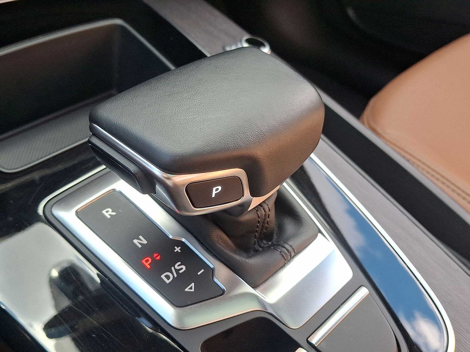 Thumbnail: 2022 Audi Q5 - 12