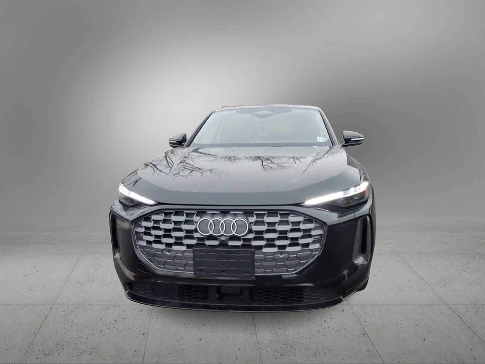 Thumbnail: 2025 Audi Q5 - 3