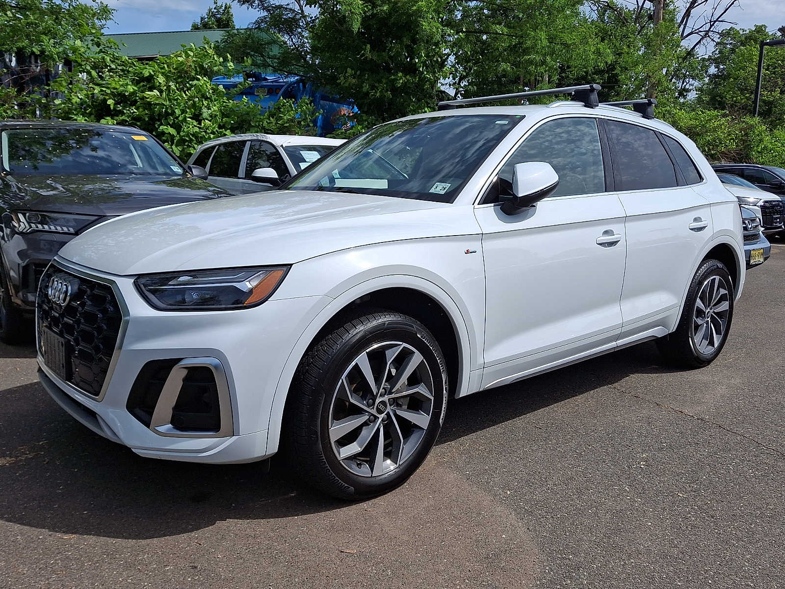 Thumbnail: 2023 Audi Q5 - 1