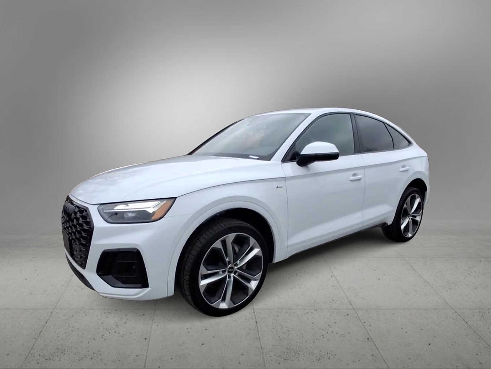 Thumbnail: 2022 Audi Q5 - 4