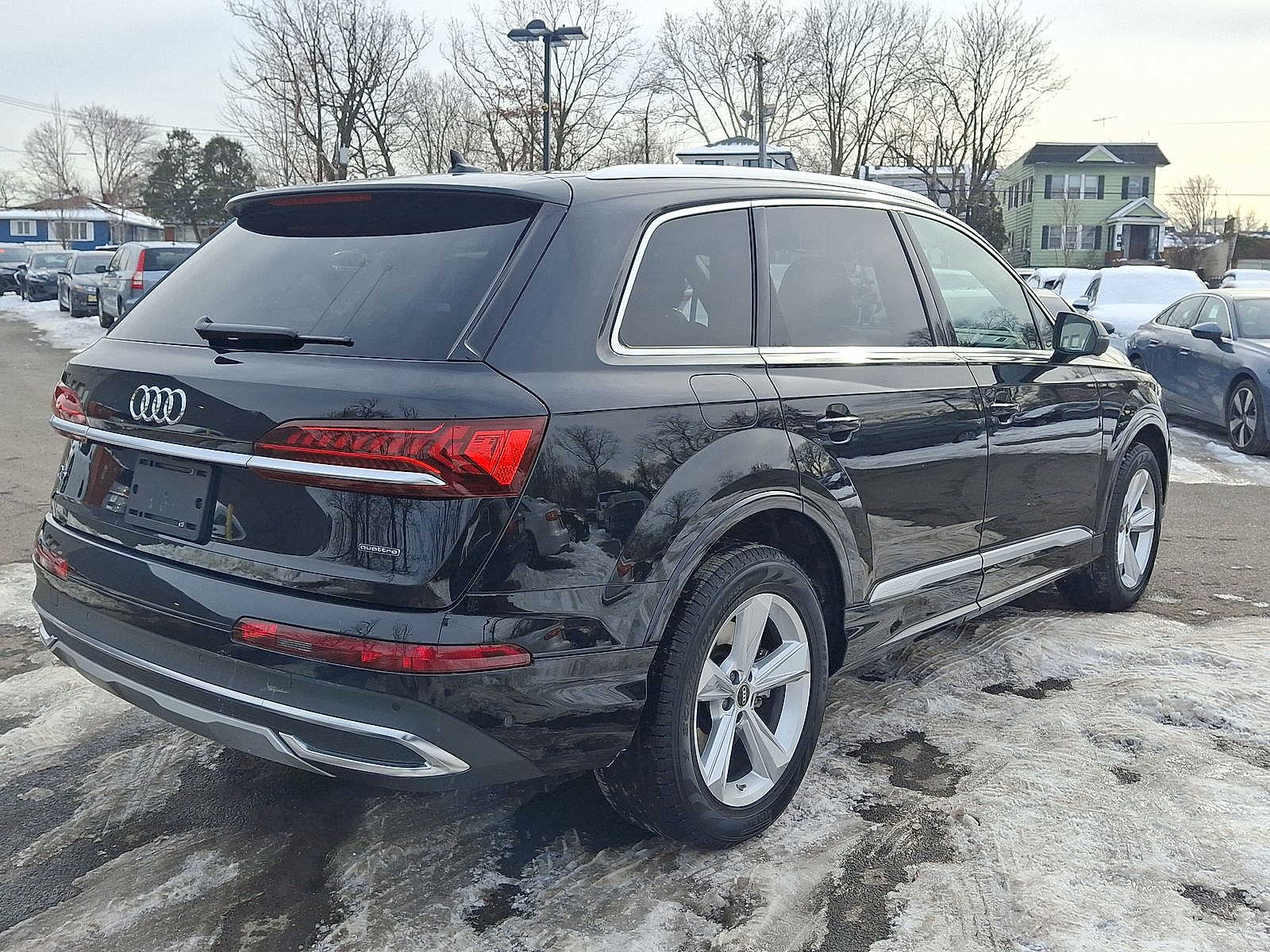 Thumbnail: 2023 Audi Q7 - 24