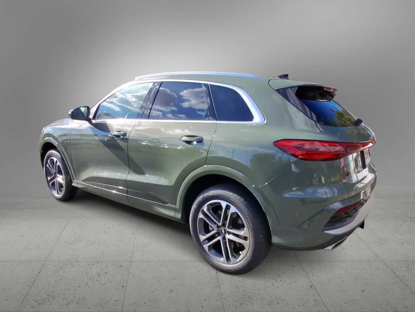 Thumbnail: 2025 Audi Q5 - 6