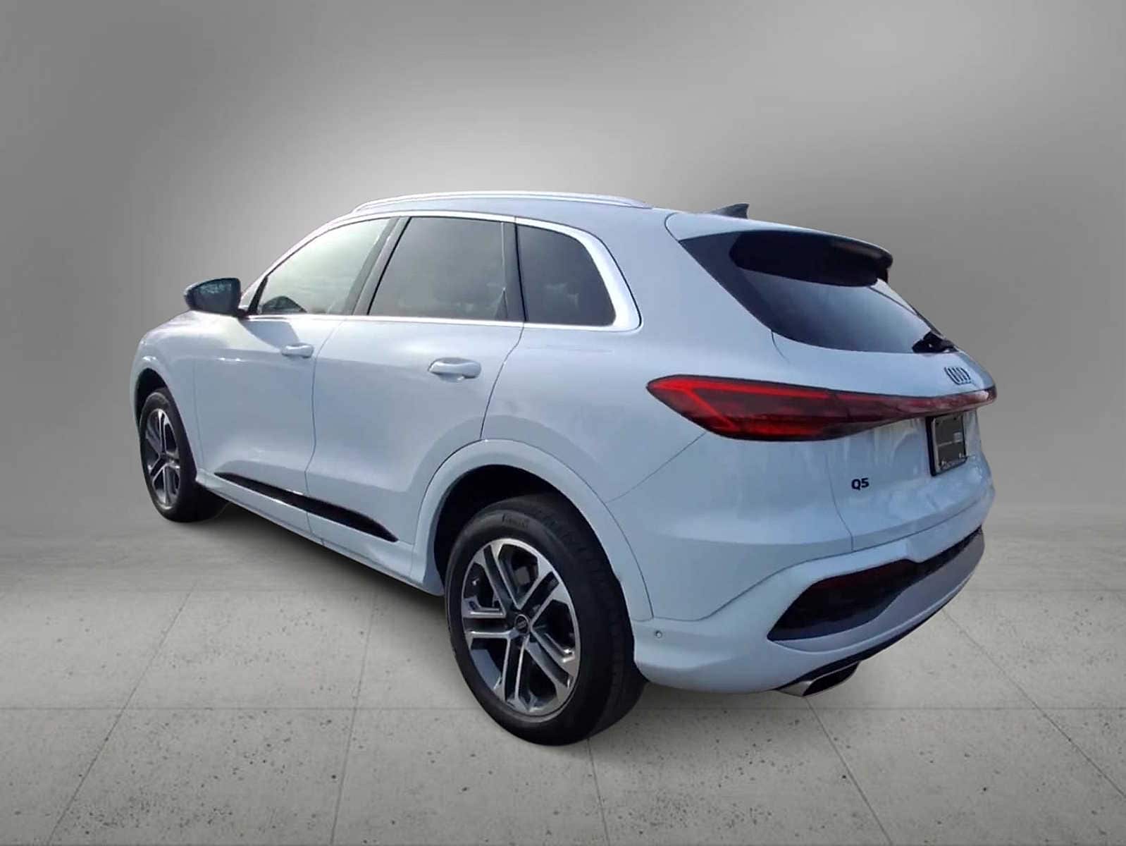 Thumbnail: 2025 Audi Q5 - 6