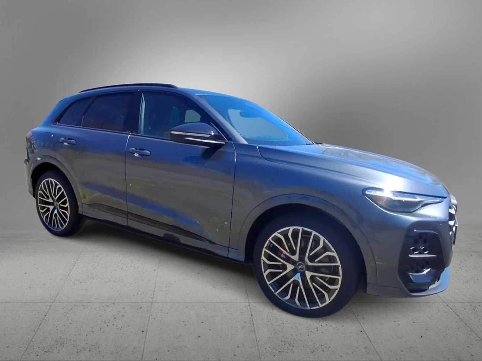 Thumbnail: 2025 Audi SQ5 - 2
