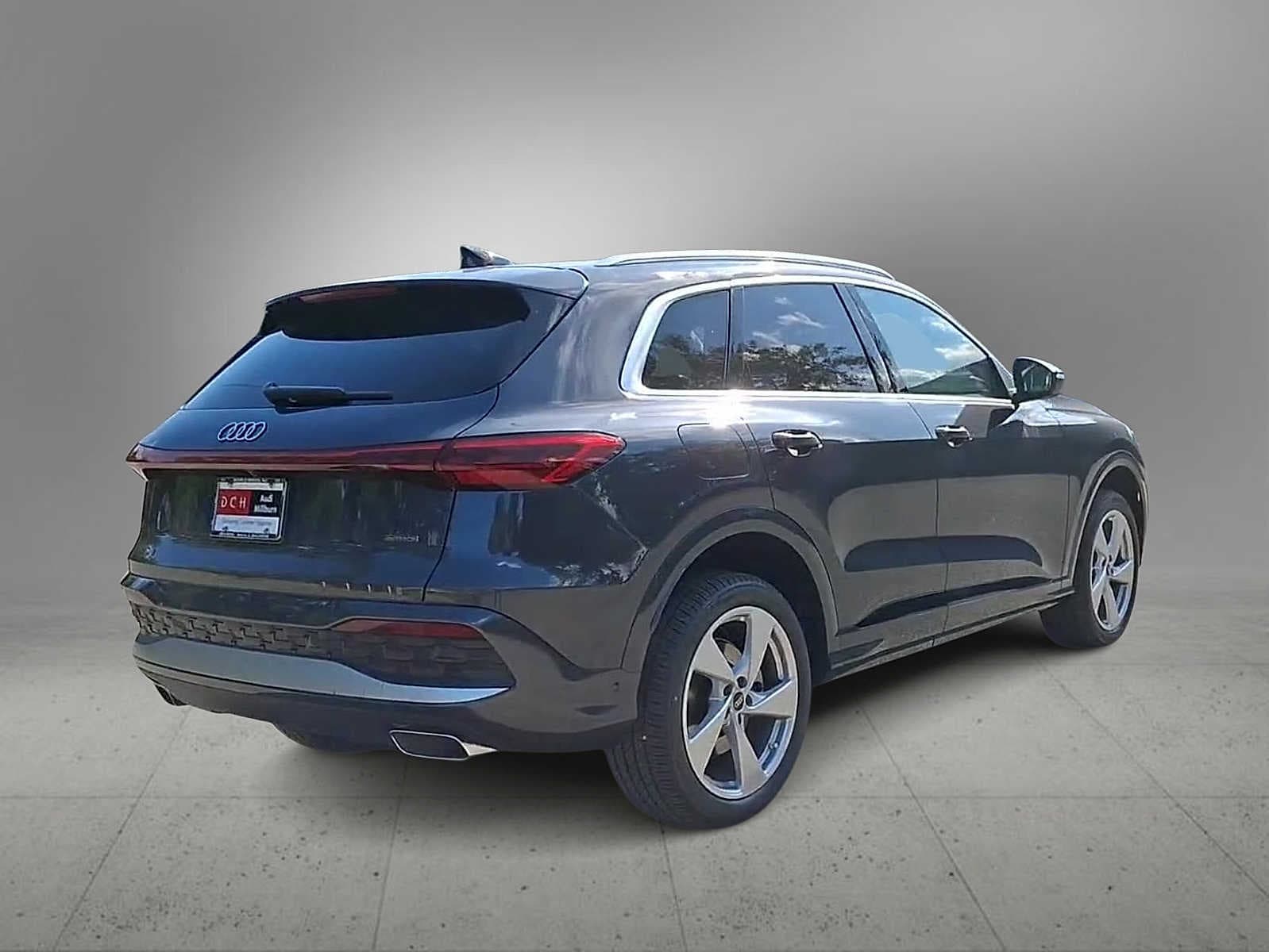 Thumbnail: 2025 Audi Q5 - 6