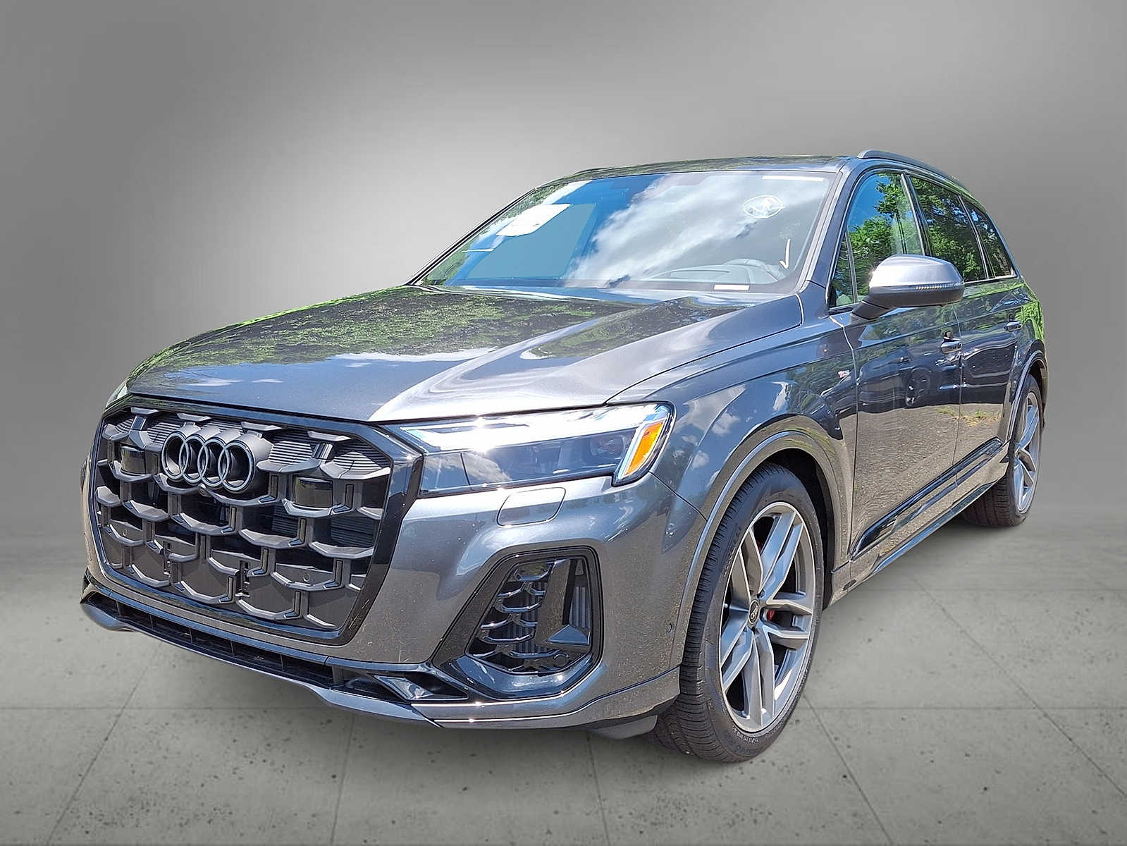 Thumbnail: 2026 Audi Q7 - 1