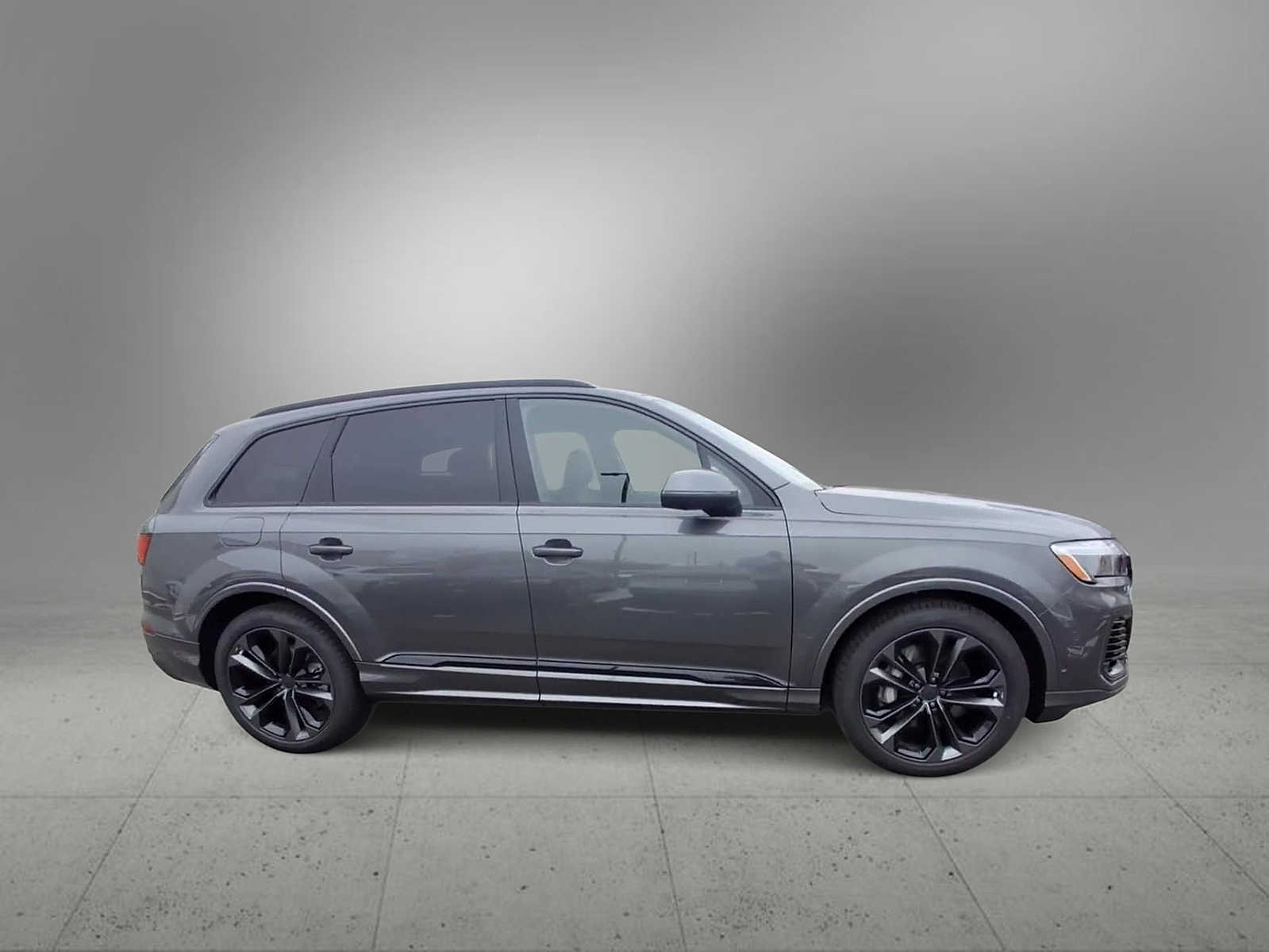 Thumbnail: 2026 Audi Q7 - 9