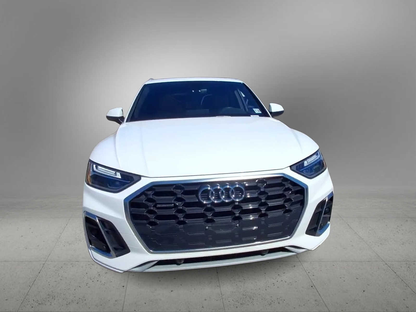 Thumbnail: 2023 Audi Q5 - 3