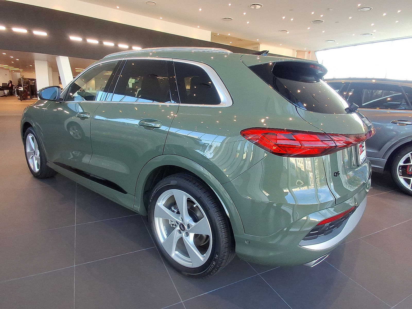 Thumbnail: 2025 Audi Q5 - 4