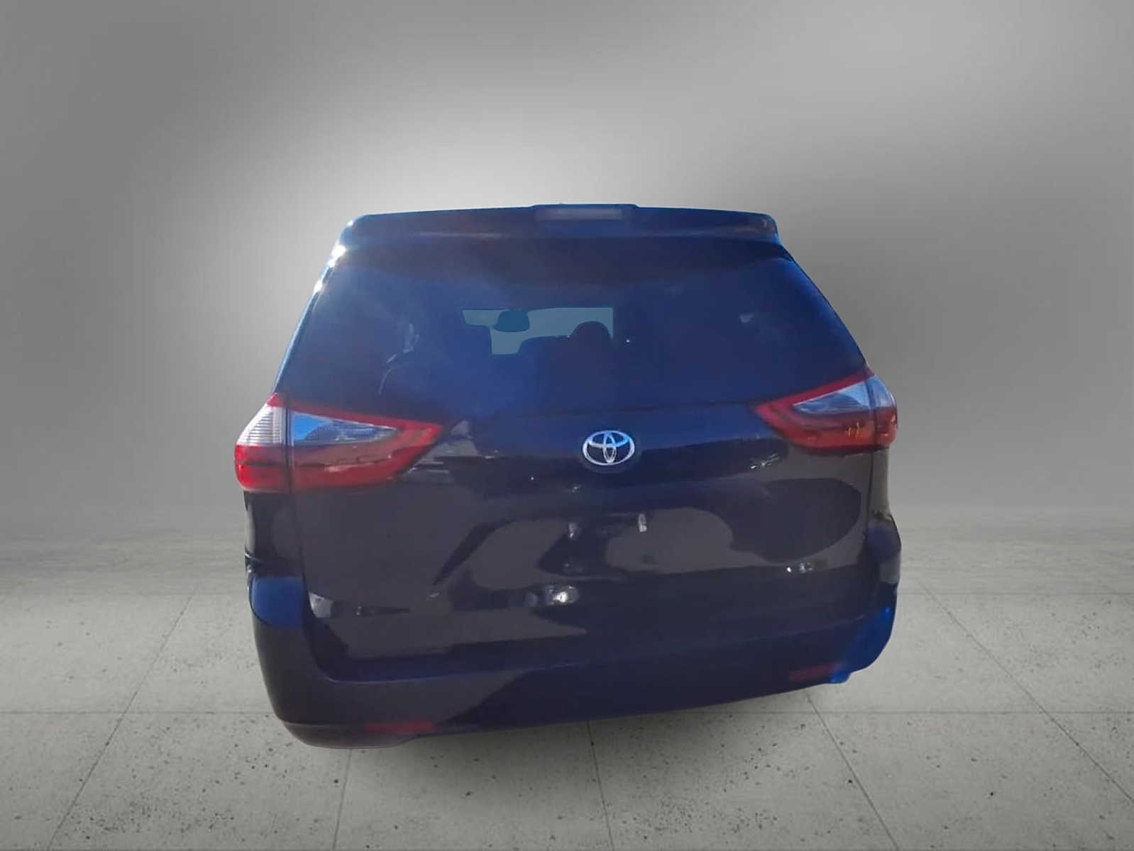 Thumbnail: 2020 Toyota Sienna - 7
