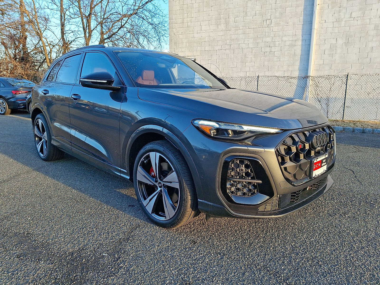 Thumbnail: 2025 Audi SQ5 - 10