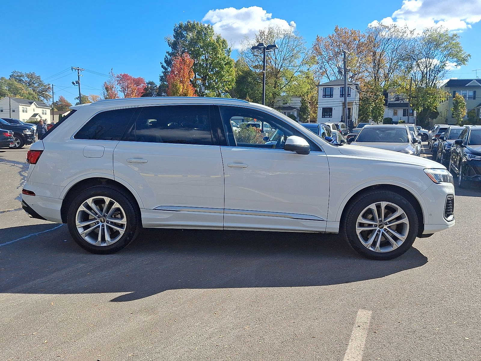 Thumbnail: 2025 Audi Q7 - 21