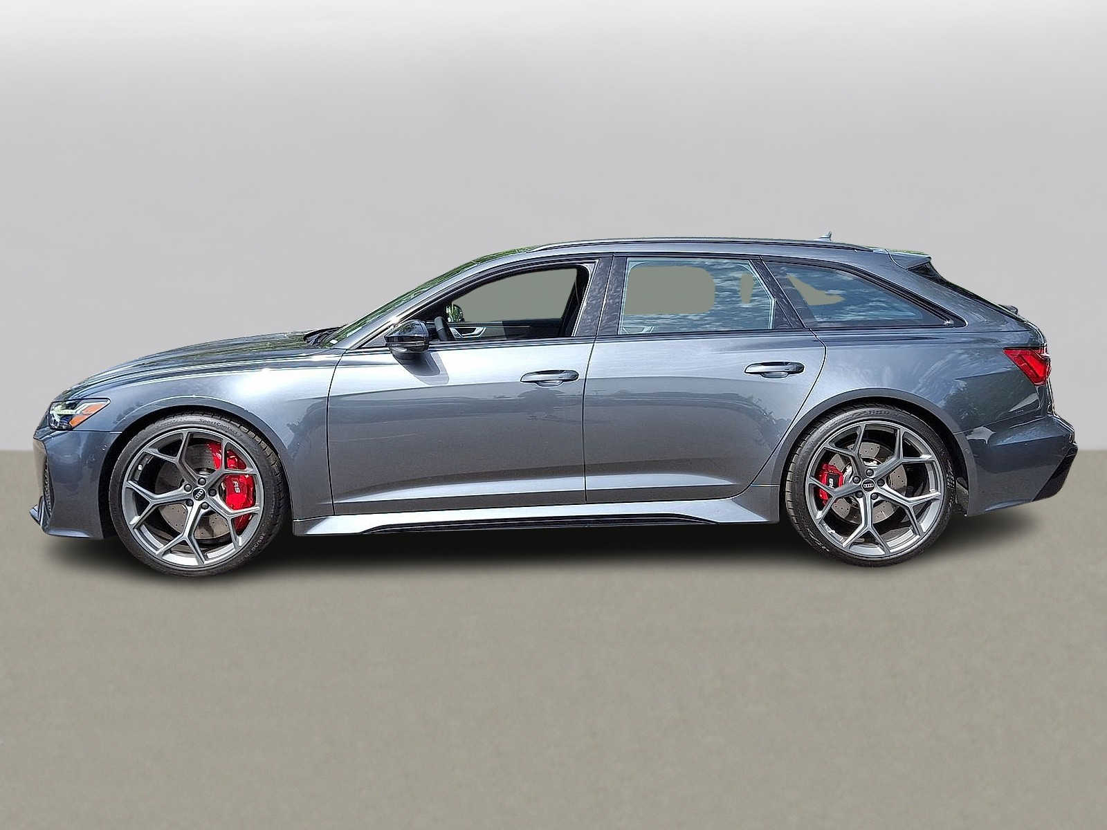 Thumbnail: 2026 Audi RS 6 - 23