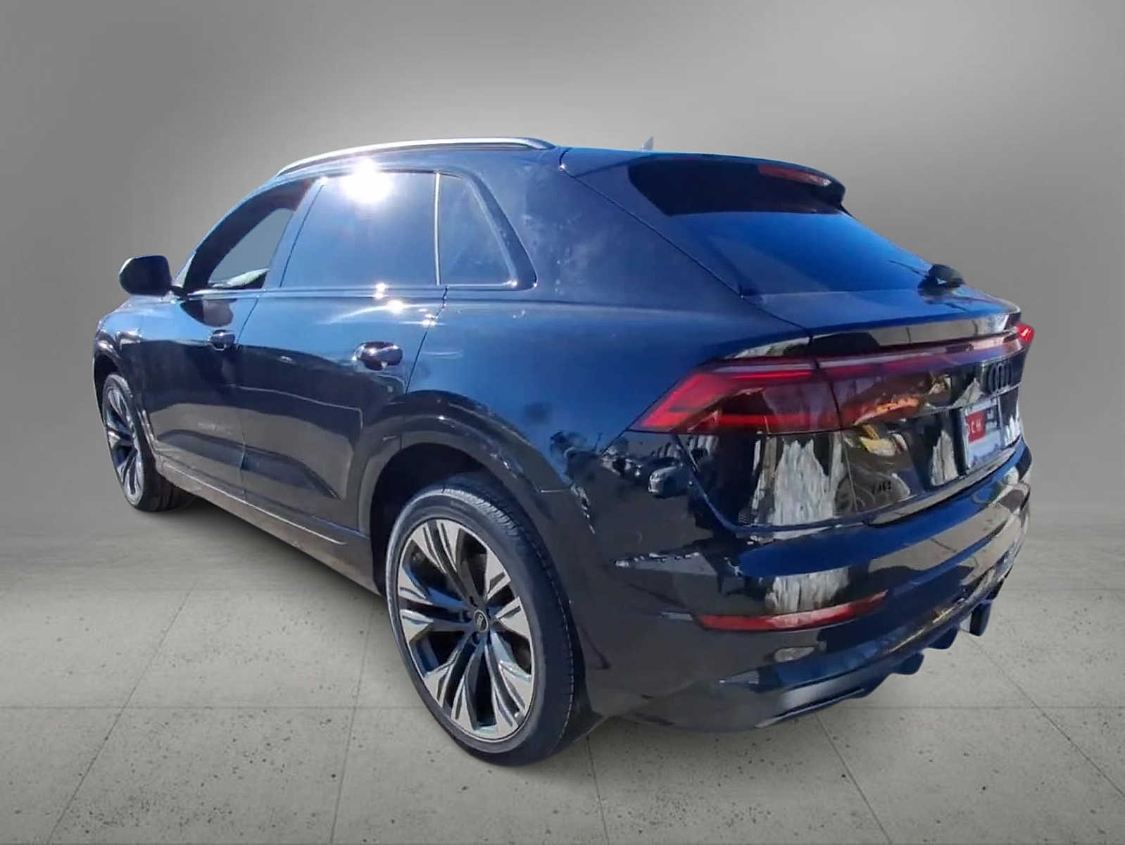 Thumbnail: 2026 Audi Q8 - 6