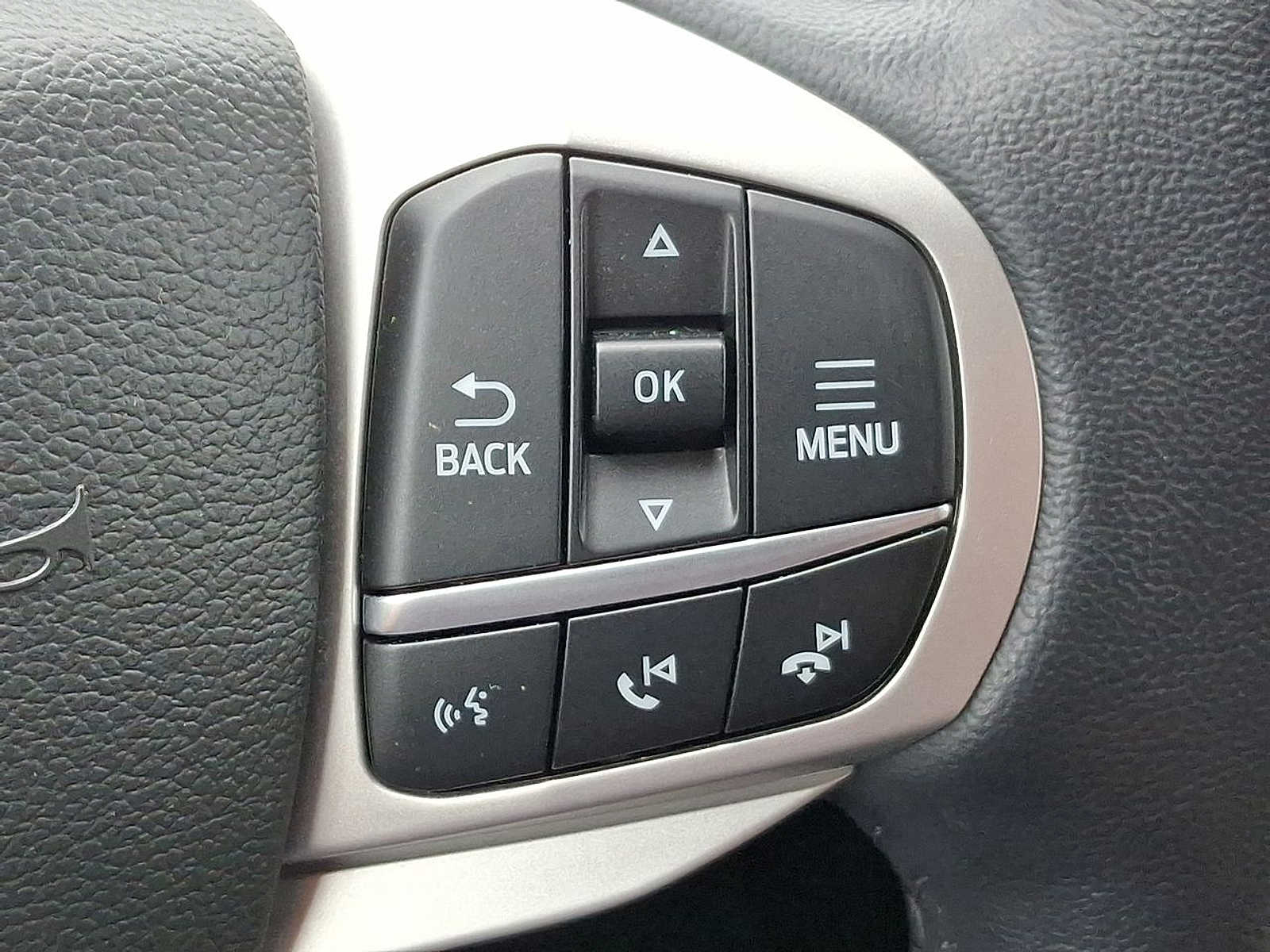 Thumbnail: 2022 Ford Explorer - 24