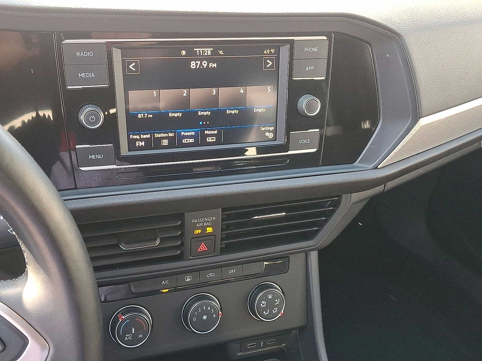 Thumbnail: 2022 Volkswagen Jetta - 14