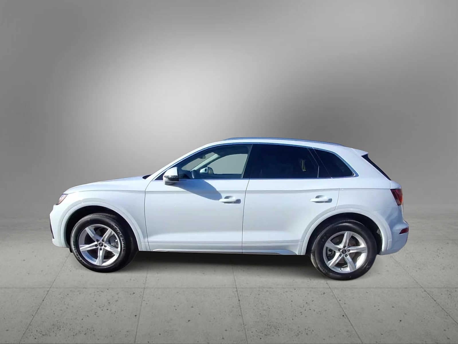 Thumbnail: 2023 Audi Q5 - 5