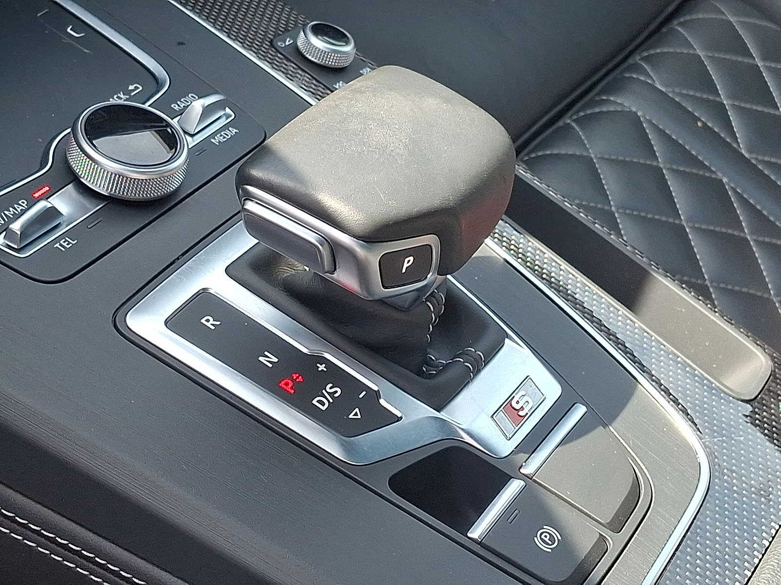 Thumbnail: 2020 Audi SQ5 - 12