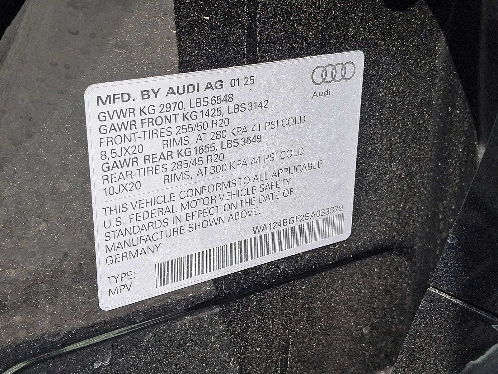 Thumbnail: 2025 Audi Q6 e-tron - 16