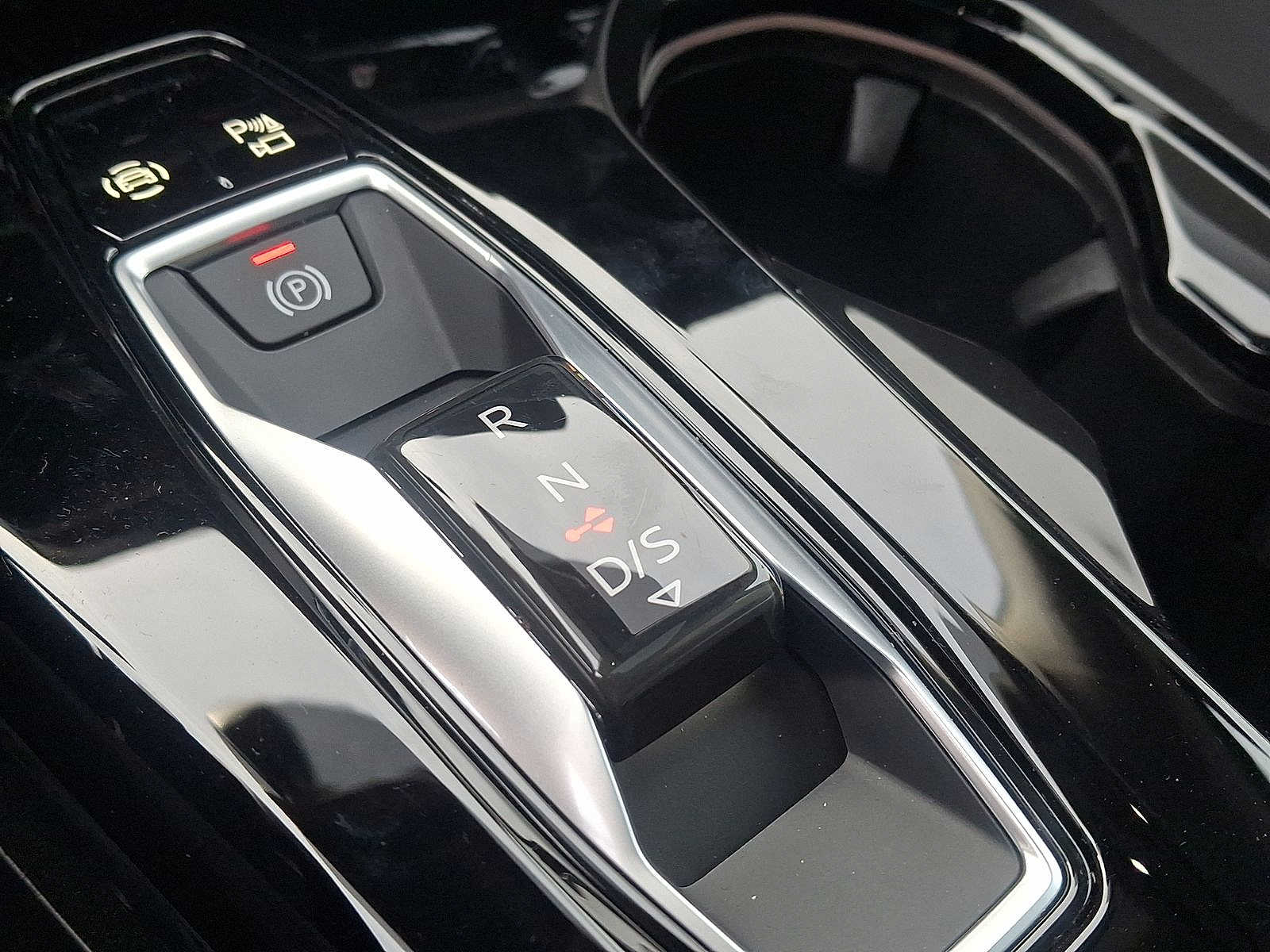 Thumbnail: 2025 Audi Q5 - 12